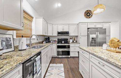 Isabella House | Martha`s Lakeview Ranch