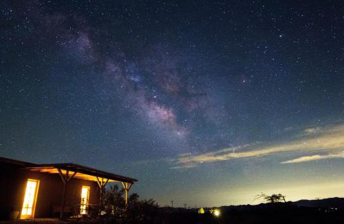 Joshua Tree House | Martian Rose - Out of this World Stargazing Cabin home