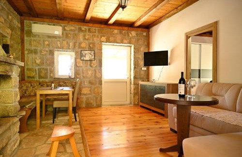 Donje Polje House | Martina