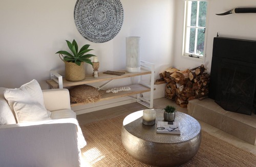 Dyerville Villa | Martinborough Accommodation - 3 bedroom Italian Styled Villa in the Wairarapa