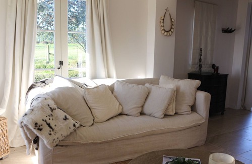 Dyerville Villa | Martinborough Accommodation - 3 bedroom Italian Styled Villa in the Wairarapa