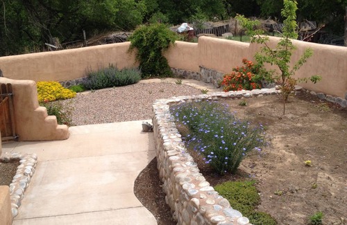 Abiquiu House | Martinez Casita - Adobe on the Plaza