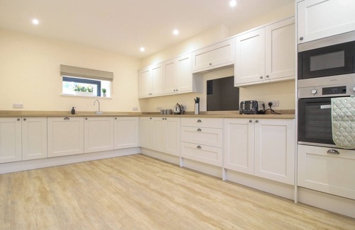 Felton Cottage | MARTINGALE COTTAGE, pet friendly, with a garden in West Felton