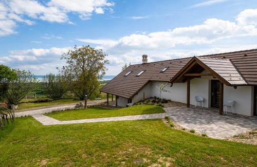Pusztavacs Apartment | Martinus Bella Vista
