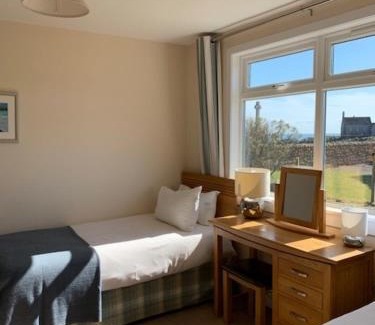 Isle of Iona Bed & Breakfast | Martyrs Bay Rooms