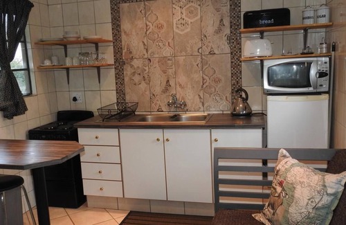 Hammanskraal Cabin | Marulani Bush Lodge