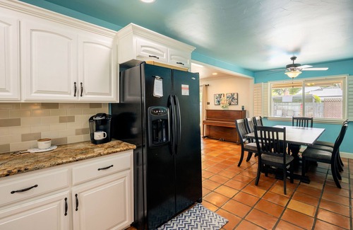 Raisin House | Marvel home w/Pool, Gazebo, Movie Room, Gym, Traeger