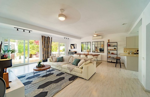 Carib Playa Villa | Marvellous 3 Bed Villa by the sea with pool