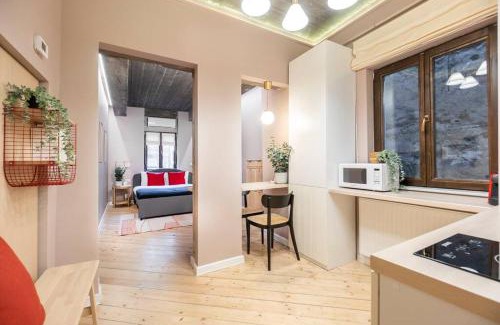 Bucharest City-Centre Apartment | Marvellous Design Studio Old Town