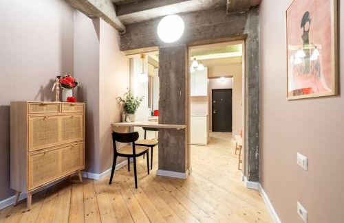 Bucharest City-Centre Apartment | Marvellous Design Studio Old Town