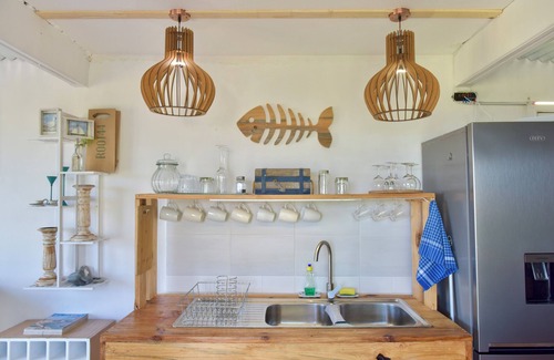 Betty's Bay Apartment | Marvelous 1 Bedroom apartment with WiFi in Betty's Bay, Western Cape,