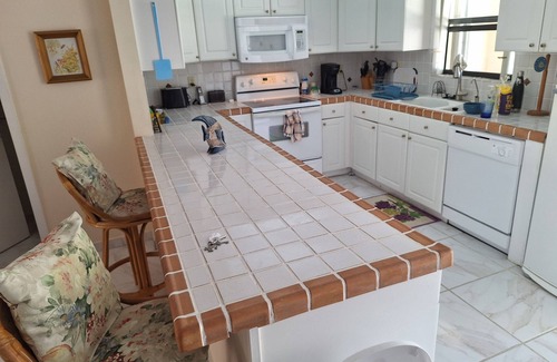 Bahamas Terrace Condo | Marvelous 2-bedroom condo in Freeport with WiFi
