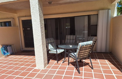 Bahamas Terrace Condo | Marvelous 2-bedroom condo in Freeport with WiFi