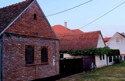 Staro Petrovo Selo Cottage | Marvelous 2-bedroom cottage in Staro Petrovo Selo
