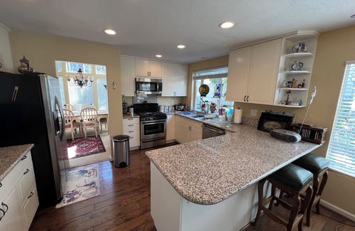Guajome House | Marvelous 3 bedroom house with AC in Oceanside on a cul de sac.