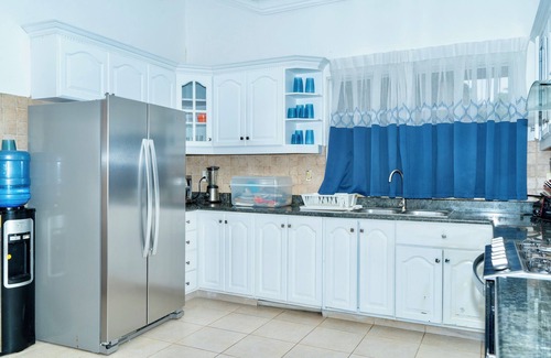 Juan Dolio Villa | Marvelous 5-bedroom villa with AC in Juan Dolio