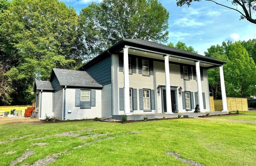 Ellendale House | Marvelous and Spacious Southern Palace with Plenty of Beds