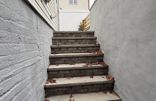 Alden Manor Apartment | Marvelous basement apartment with WiFi in Elmont
