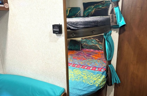 Magnolia Resort | MaRVelous Casita in Lovely RV Resort Pool Gym AC Fast WiFi,Great for long stay!