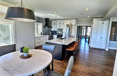 Mequon House | Marvelous in Mequon