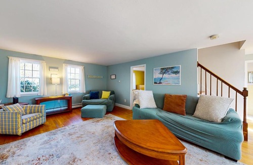 Dennis House | Marvelous Mayflower