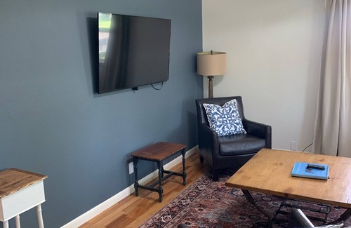 Billings House | Marvelous Mid-Town 4 Bed/2 Bath