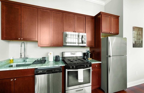 Olde Kensington Apartment | Marvelous Studio in Philly – Rooftop Pool & Gym