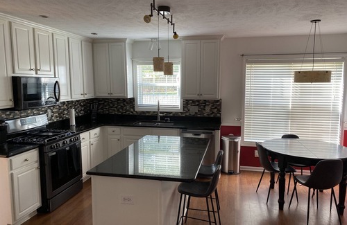Fayetteville House | Marvin Gardens-Spacious Jack Britt Modern Ranch