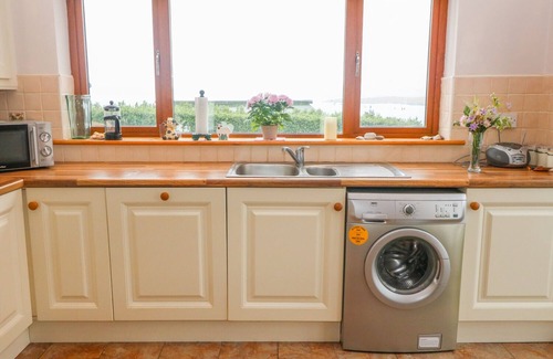 Caherkeen Cottage | MARY AGNES COTTAGE, pet friendly in Allihies, County Cork