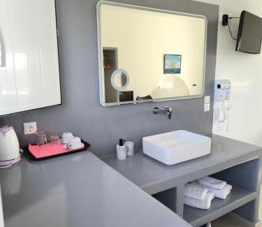 Perivolos Apartment | Mary Rooms