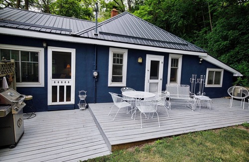 Port Albert Cottage | Mary's Cottage: Private And Cozy!