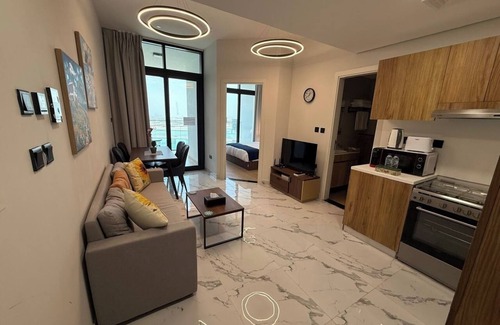 Abu Dhabi Apartment | Maryah Island Luxe 1 Bed Junior by Central Stay