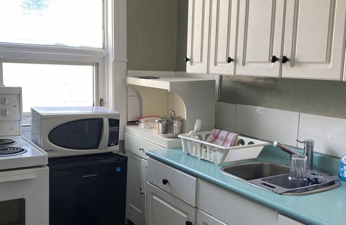Winnipeg Apartment | Maryland Homestay - Downtown Apartment