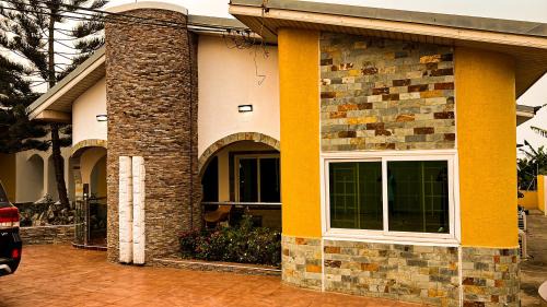 Accra Cabin | Maryluxe Stays