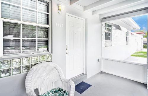 Hollywood House | Marys Serene Luxury Home