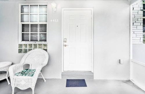 Hollywood House | Marys Serene Luxury Home