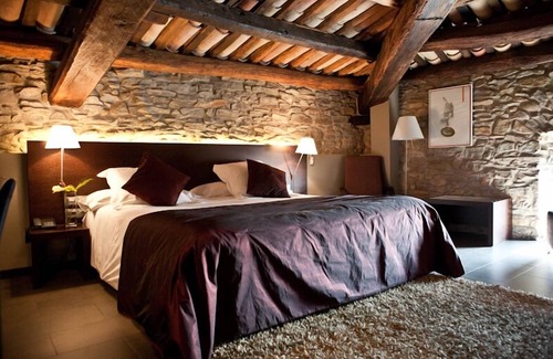 Sant Julia de Vilatorta Hotel | Mas Albereda
