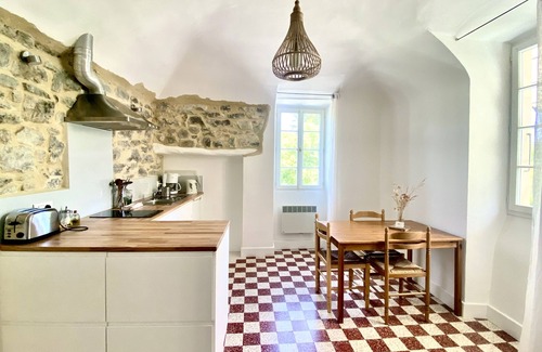 Saint-Andre-de-Cruzieres Cottage | Mas Bourdaric - Les Mûriers - Votre nid douillet avec terrasse et vue sur cour