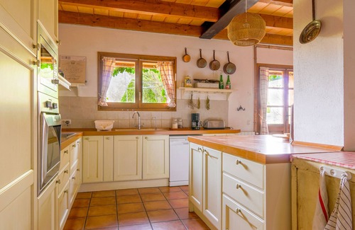 Serinya House | Mas Cal Carreter - Take a break