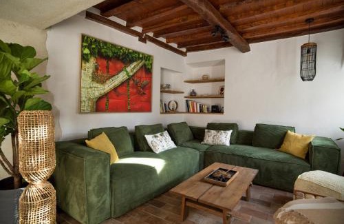 Montbolo House | MAS CANERS - Eco-Chic Lodges, Nature Spa & Biological Pool