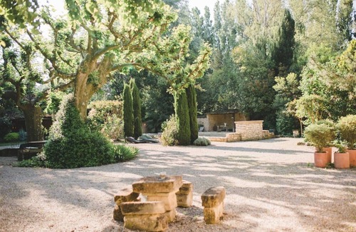 St.-Remy-de-Provence House | Mas Dagan, vacation apartments in Saint Remy to dream away on a romantic estate