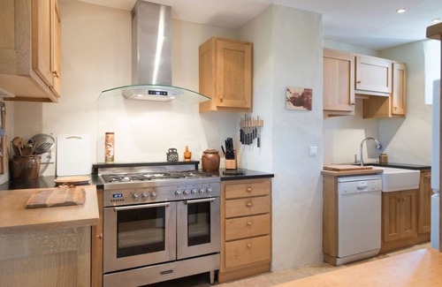 Auzits Villa | Mas De Beauce - Four Bedroom Villa, Sleeps 8