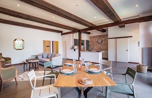 Claira House | Mas de caractère, au cœur des vignes et à 10 min des plages