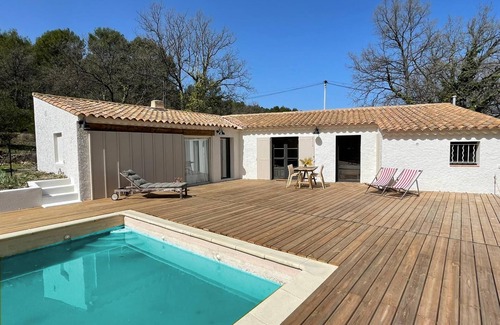 Le Puy-Sainte-Reparade House | mas de la Pivoine