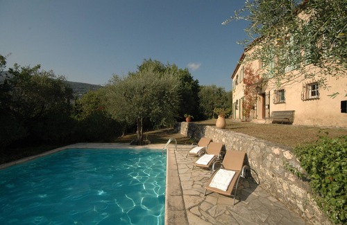 Chateauneuf-Grasse Villa | Mas des Corneilles, large house in private secluded garden with pool and many olive trees