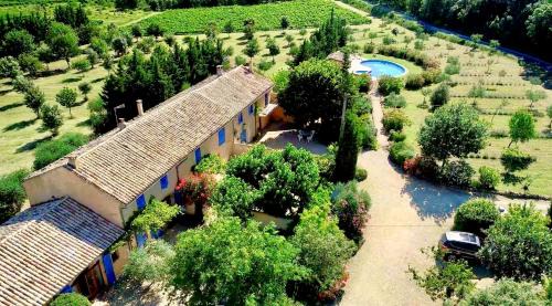 Suze-la-Rousse House | Mas des Lavandes - 3 gîtes de charme au calme avec grande piscine en Drôme-Provençale