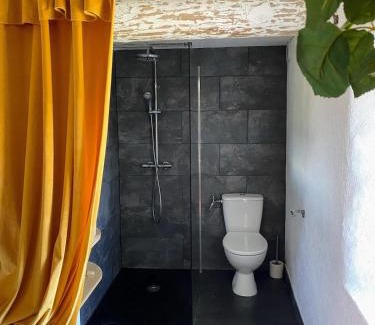 Sabran Apartment | Mas des Pelissiers Chambre & Table d'hote