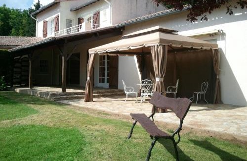 Cholet Bed & Breakfast | Mas du Trezon