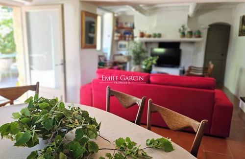 Puyvert Other | Mas for rent in the Luberon, surrounded by vineyards