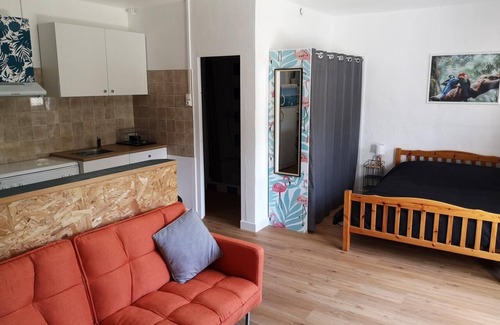 Saint-Andre Apartment | Mas Paret Studio with terrace mountain view in 1ha property